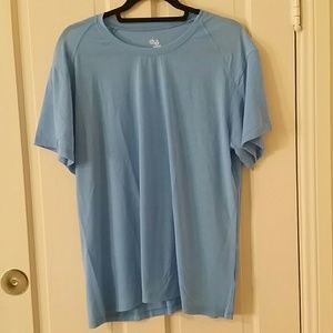 NWOT. Ladies 2XL short sleeve tee